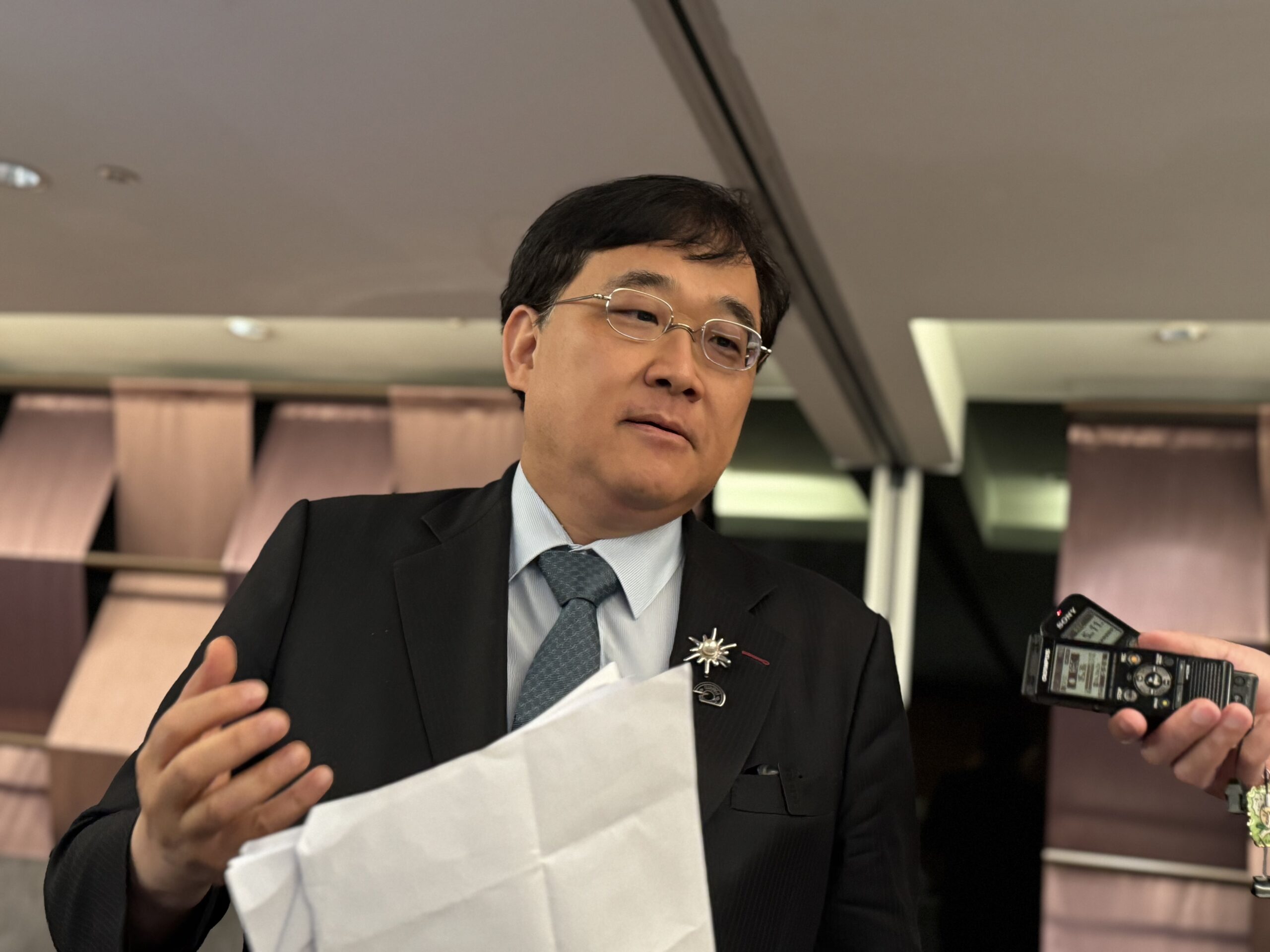 不是愚人節玩笑！新光醫院宣布第7度加薪　洪子仁：護理起薪5萬4、獎金另計