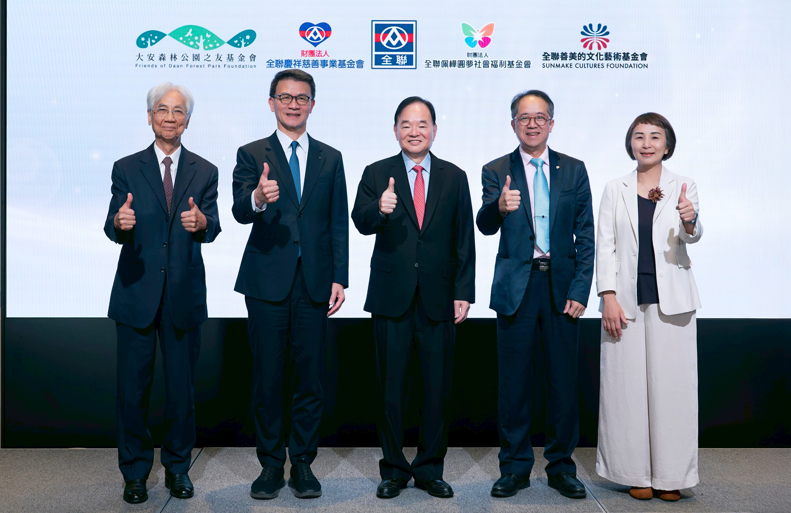 全聯再轉型1》挑戰2,300億營收天花板　林敏雄打造生活生態圈