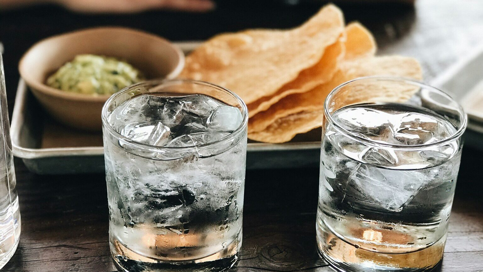 歐洲旅遊先搞懂！各國餐廳點水「隱藏收費」曝　瑞士飲水恐比咖啡貴